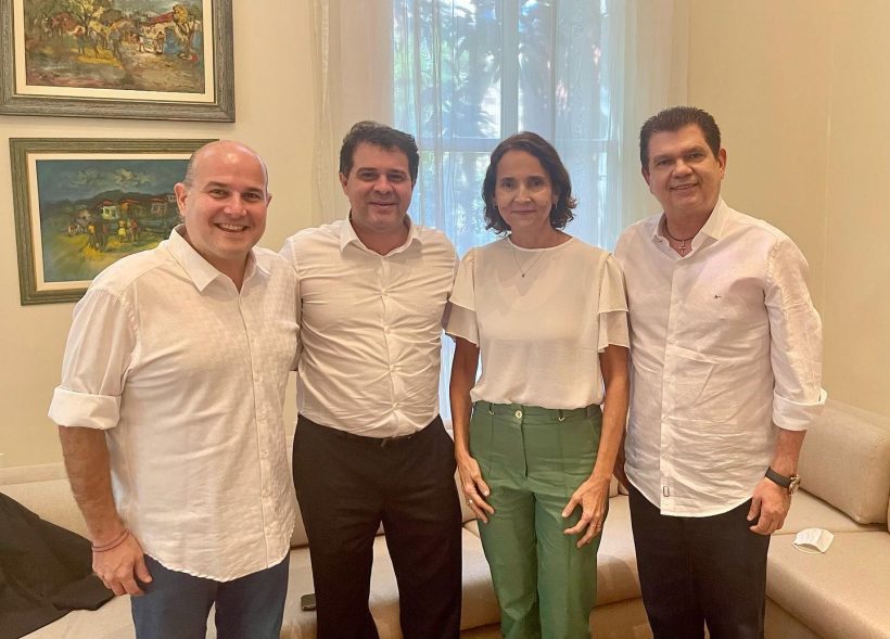 Articulação de Camilo pró-Izolda incomoda pedetistas que querem Roberto Cláudio