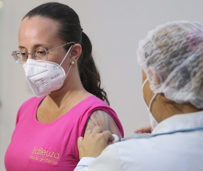 Sarto anuncia aplicação da quarta dose da vacina contra a covid para público a partir de 40 anos