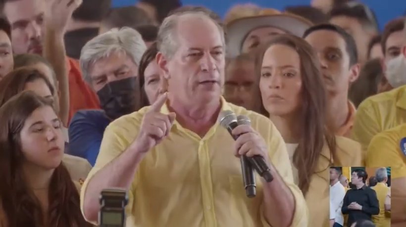 Ciro faz críticas diretas a Camilo Santana e pede mais humildade