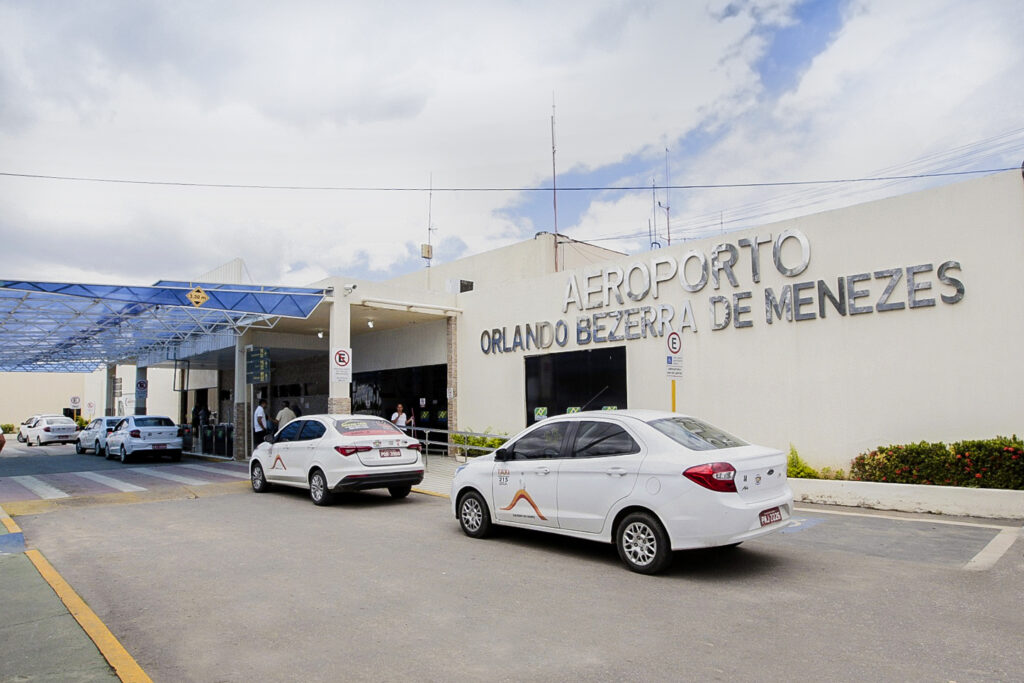 Candidato a deputado federal é alvo de ação da PF no aeroporto de Juazeiro do Norte