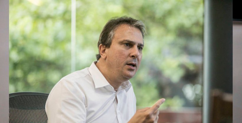 Camilo responde a ataques de Ciro, Tasso e Domingos Filho com oração de São Francisco