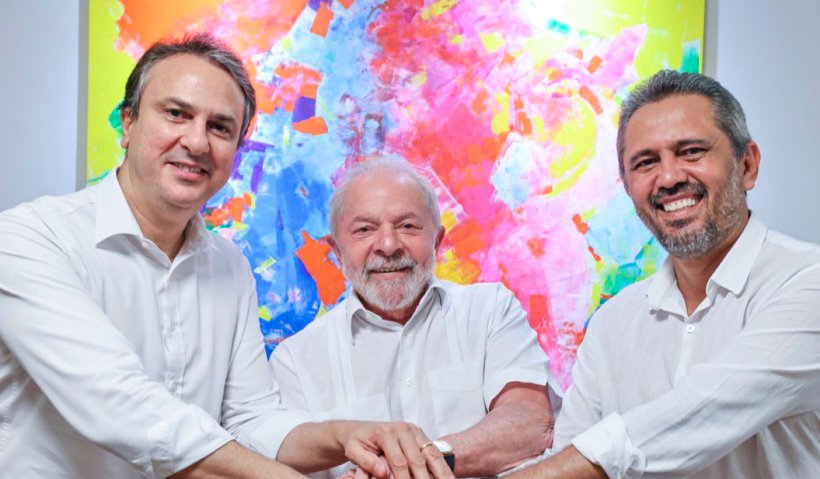 Camilo Santana confirma Elmano Freitas como candidato do PT ao Governo do Estado