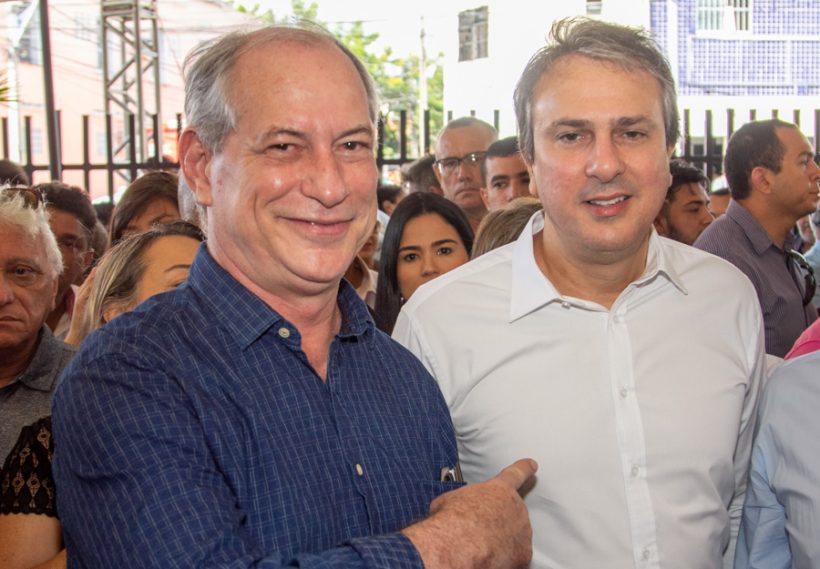 Ciro passa o fim de semana atacando Camilo mas esquece que já chamou o petista de “líder”