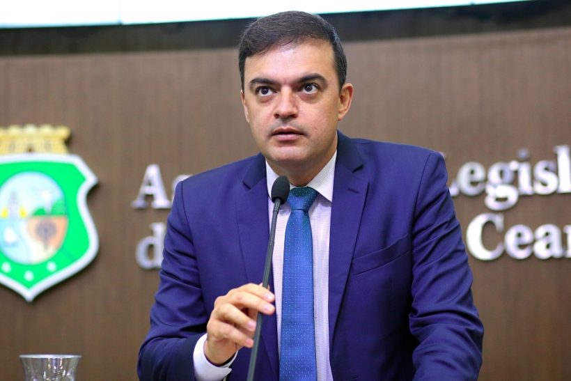 Fernando Santana confirma volta de voos entre Fortaleza e Juazeiro a partir de maio