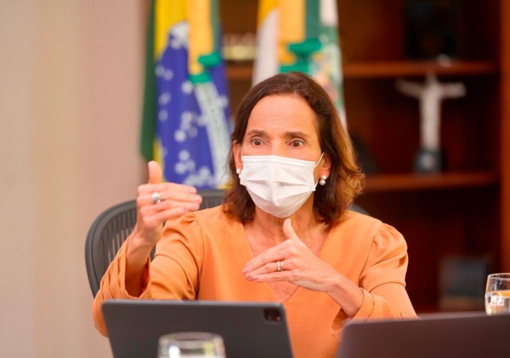 Governadora Izolda Cela (Sem partido)