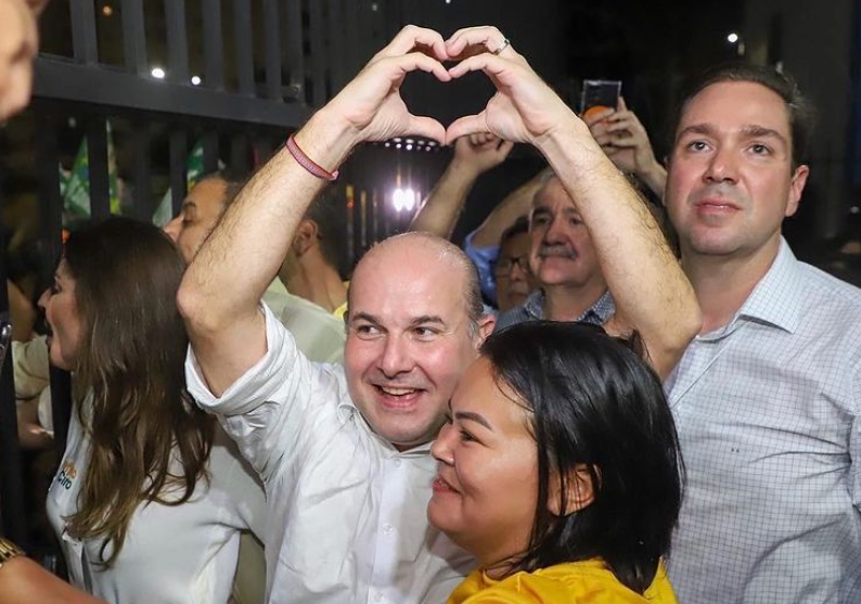 Roberto Cláudio viaja a Brasília para lançamento da candidatura de Ciro ao Planalto