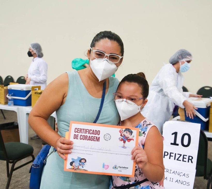 Fortaleza inicia aplicação da 3ª dose da vacina contra a Covid em crianças de 5 a 11 anos