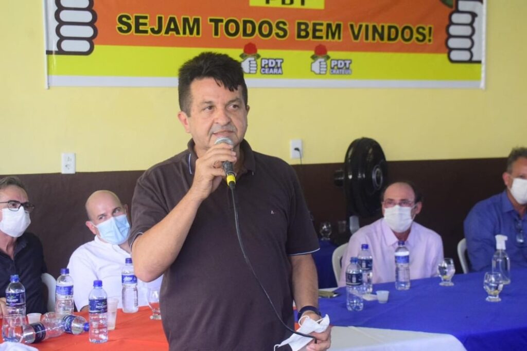 Jeová Mota em encontro do PDT. (Foto: reprodução/Instagram)