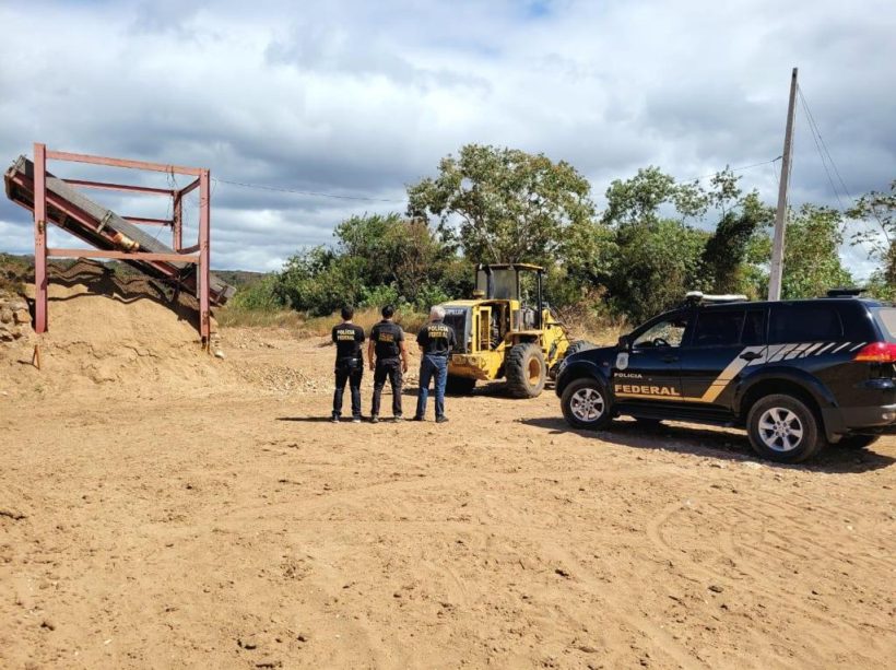 Polícia Federal combate crime ambiental em Missão Velha