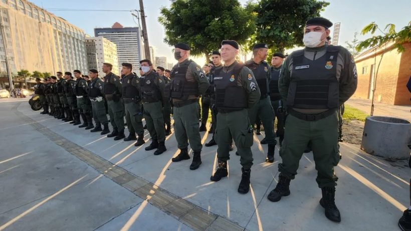 PM realiza operação para combater crimes contra a vida e patrimônio em bairros de Fortaleza