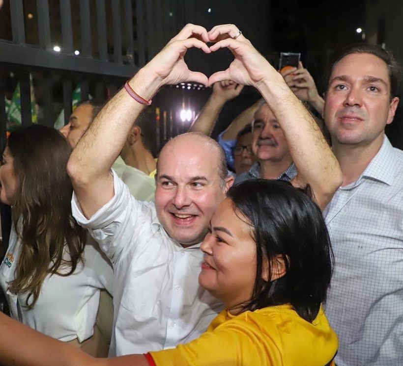 Ciro Gomes e José Sarto parabenizam Roberto Cláudio por aniversário