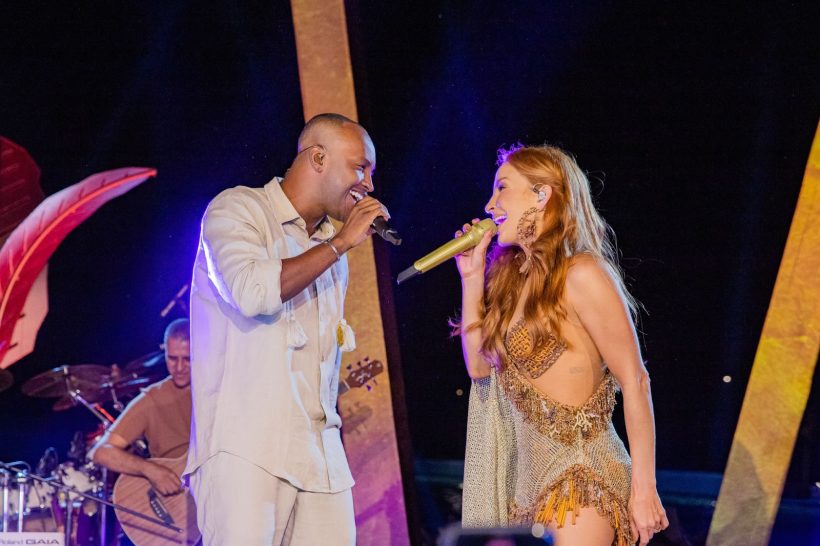 Cláudia Leitte anuncia lançamento de parceria com Thiaguinho