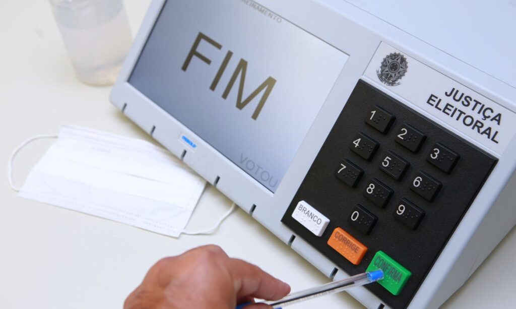 TSE recebe mais de 800 denúncias de irregularidades em propagandas eleitorais no Ceará
