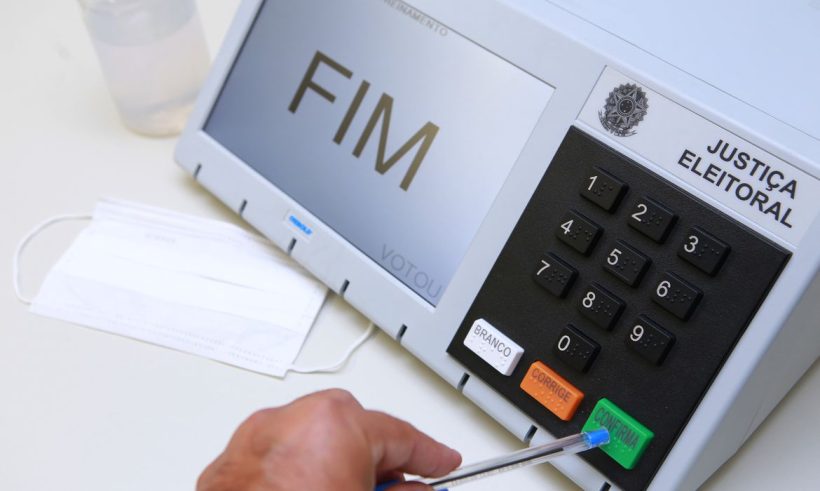 Articulação para fundir PSDB e Podemos muda relações de poder no Ceará