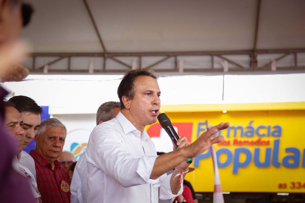 Camilo Santana durante discurso em campanha eleitoral. (Foto: reprodução/Instagram)