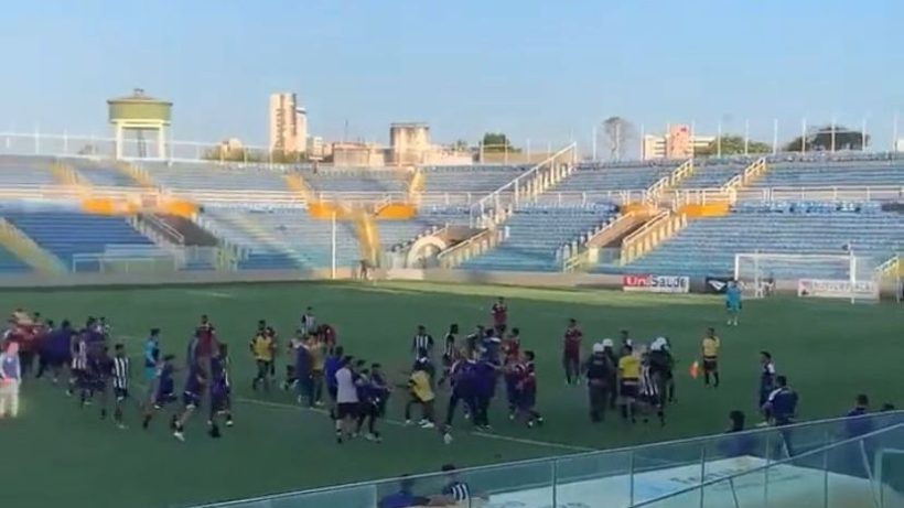 Clássico-Rei pelo Cearense Sub-20 termina com pancadaria generalizada entre atletas