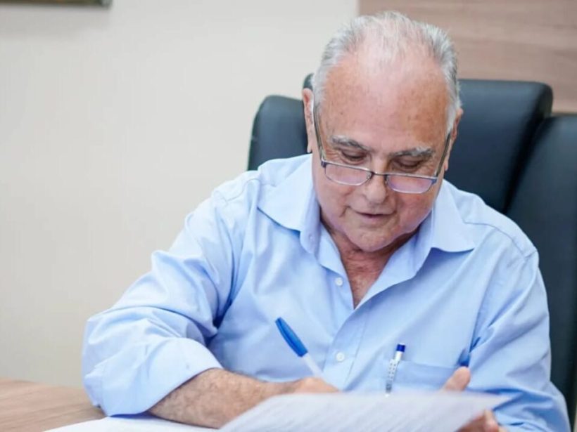 Roberto Pessoa encaminha PL do piso da enfermagem à Câmara de Maracanaú