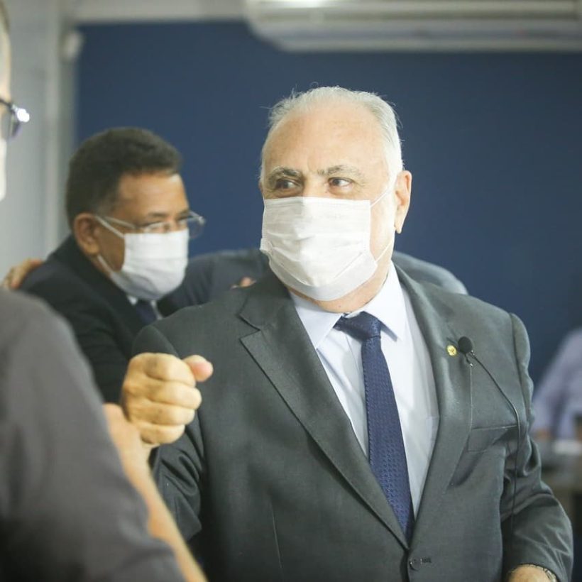Prefeito Roberto Pessoa parabeniza o Jornal do Cariri pelos 25 anos de existência