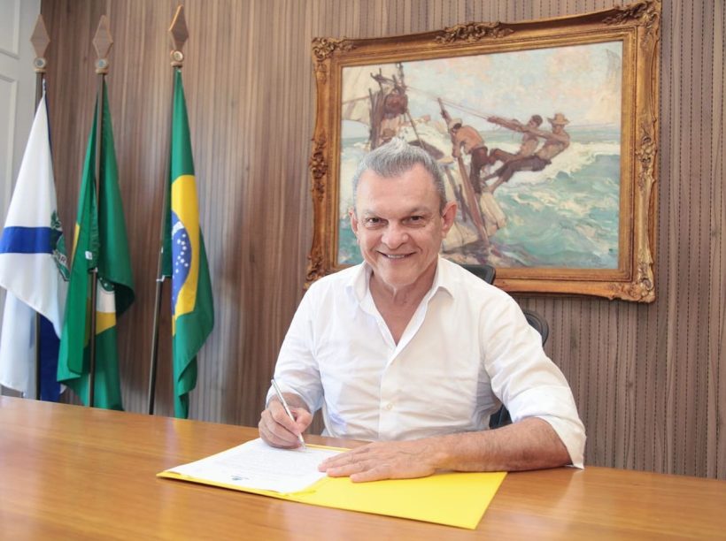 Prefeito Sarto assina ordem de serviço para requalificação da Praia de Iracema