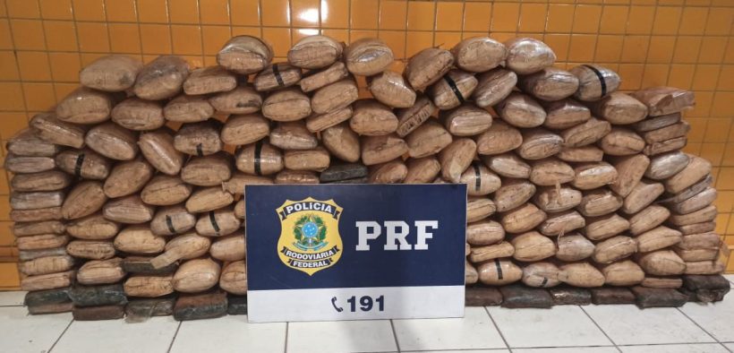 PRF apreende 168 kg de supermaconha durante abordagem em Caucaia