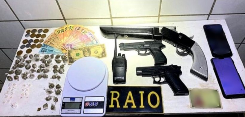 Homem é preso em flagrante com armas e drogas em Caucaia