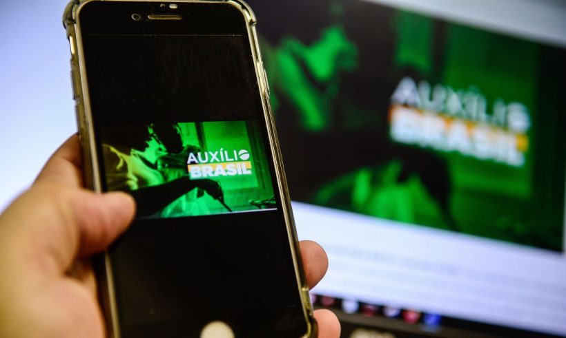 Beneficiários com número final do NIS em 2 recebem hoje Auxílio Brasil