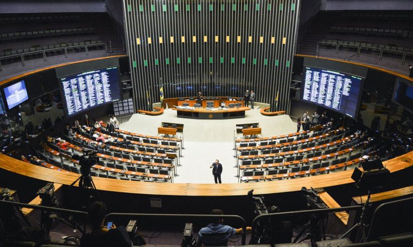Deputados aprovam projeto que torna hediondo crime sexual contra crianças e adolescentes