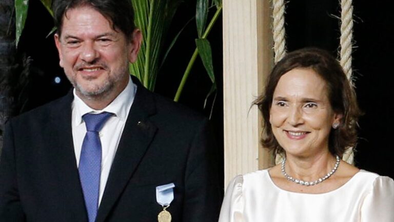 Ex-governadora Izolda Cela se filia ao PSB com Cid no dia 04 de fevereiro