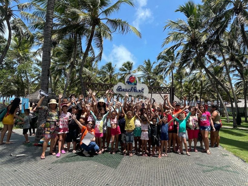 Prefeitura de Pacatuba leva 150 pessoas atendidas no CRAS para dia de lazer