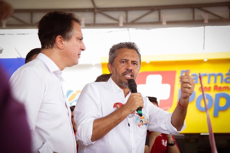 “Cometeu um erro grave ao não reconhecer direito à reeleição de Izolda”, diz Elmano sobre Roberto Cláudio