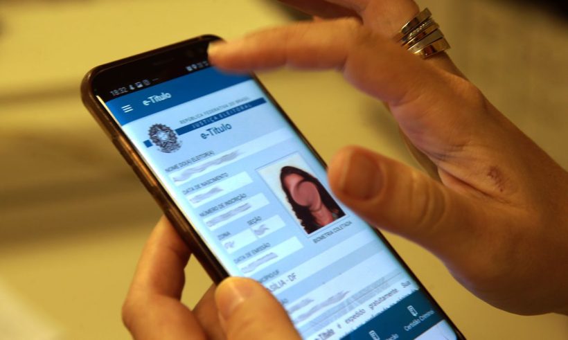 Eleitores podem baixar ou atualizar e-Título até sábado