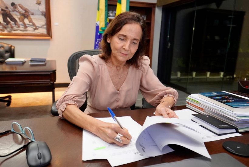 Izolda anuncia gratuidade nos transportes coletivos intermunicipais no 2º turno das eleições