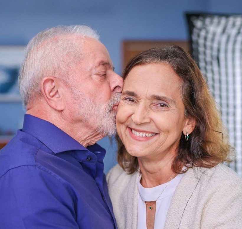 “Viva a democracia”, celebra Izolda Cela após vitória de Lula nas eleições