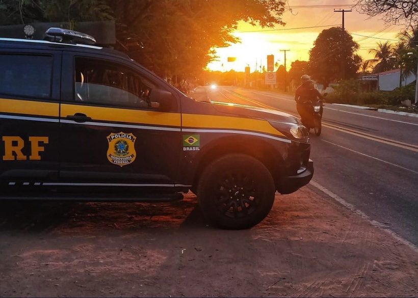 Colisão entre carro e moto faz duas vítimas fatais, em Lavras da Mangabeira