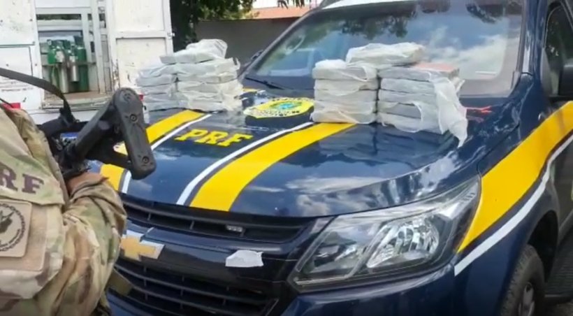 Casal é preso com 22 kg de cocaína em Itarema