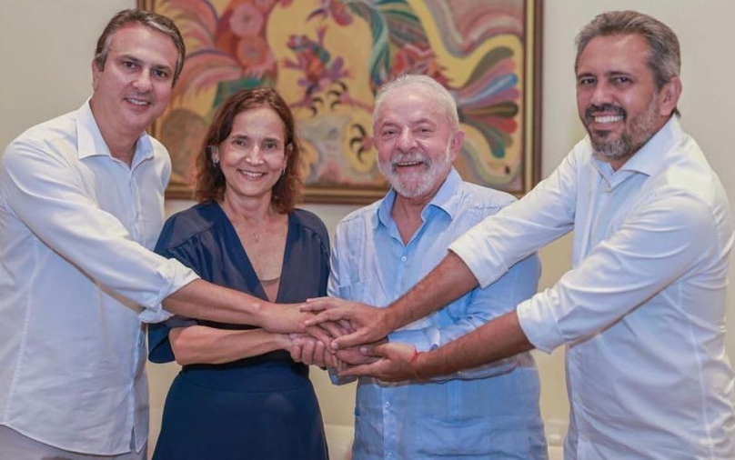 Lula agradece apoio de Izolda Cela em visita à governadora do Ceará