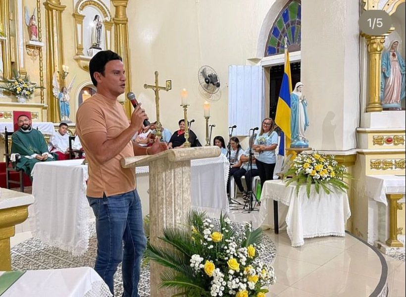 Vice-prefeito de Pacatuba participa de missa em celebração aos 153 anos do município
