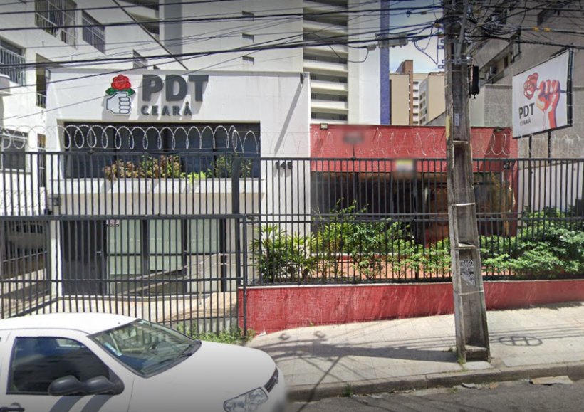 Em meio à crise interna, filiados do PDT do Ceará se reúnem na sede do partido