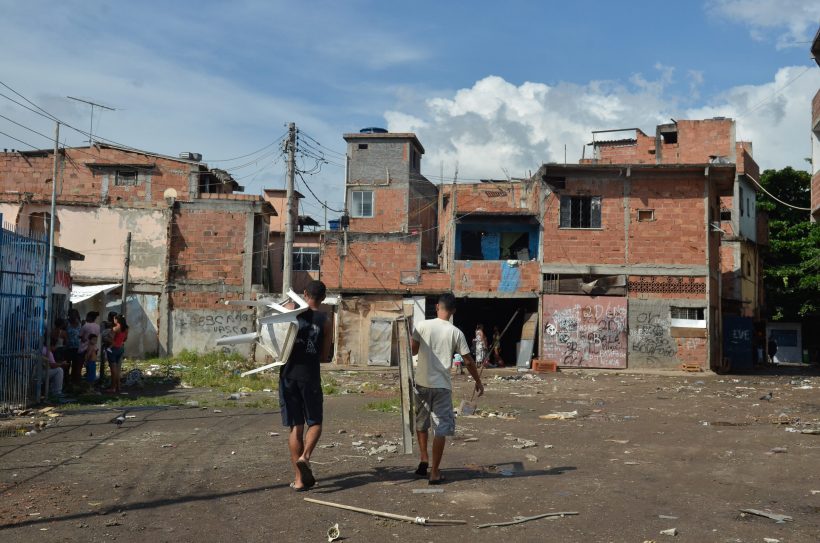Índices de extrema pobreza caem no Brasil