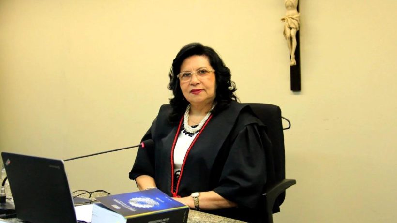 Nailde Pinheiro vai assumir o governo do Estado de forma interina