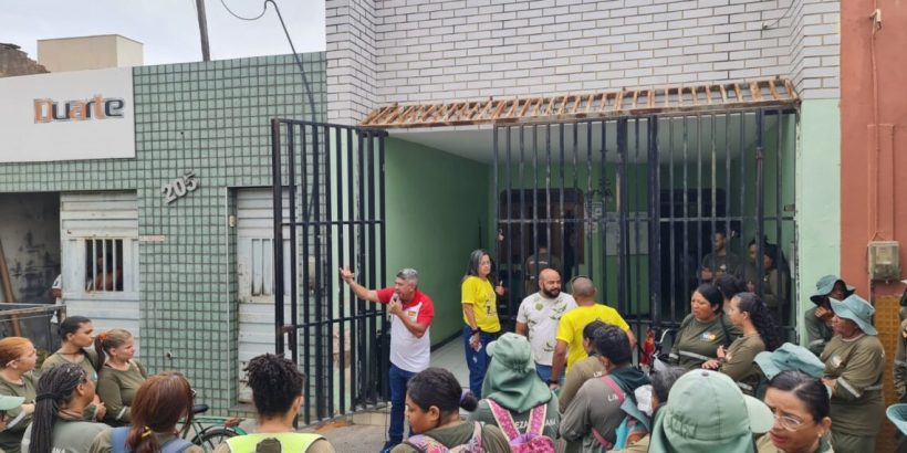 Juazeiro do Norte sem limpeza pública: profissionais paralisam atividades por falta de pagamento