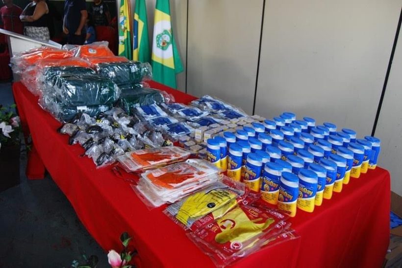 Agentes de limpeza de Cascavel recebem Equipamentos de Proteção Individual