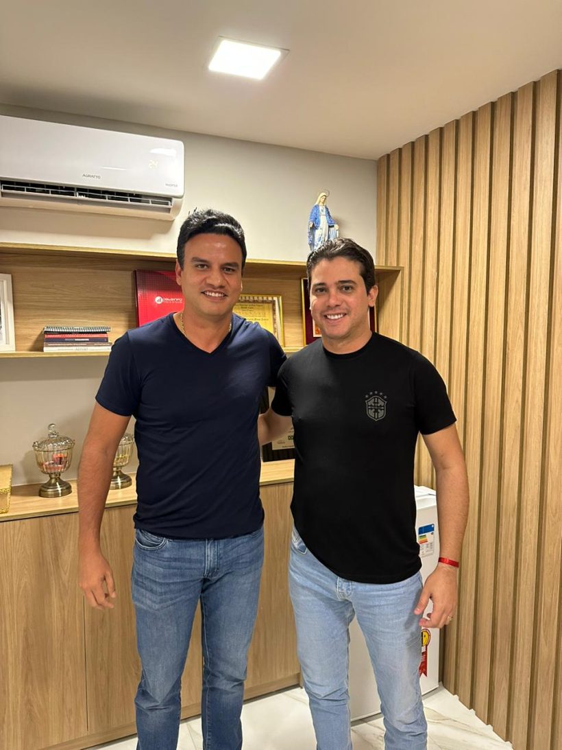 Vice-prefeito de Pacatuba visita Júnior Mano para tratar sobre verbas do Orçamento da União