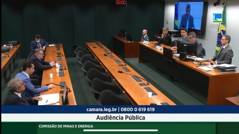 Deputados cearenses criticam ações da Enel no Ceará durante audiência pública na Câmara