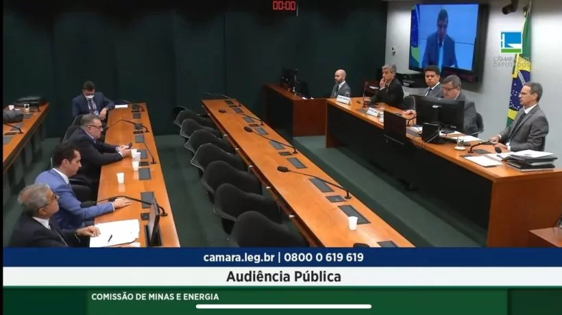 Deputados cearenses criticam ações da Enel no Ceará durante audiência pública na Câmara