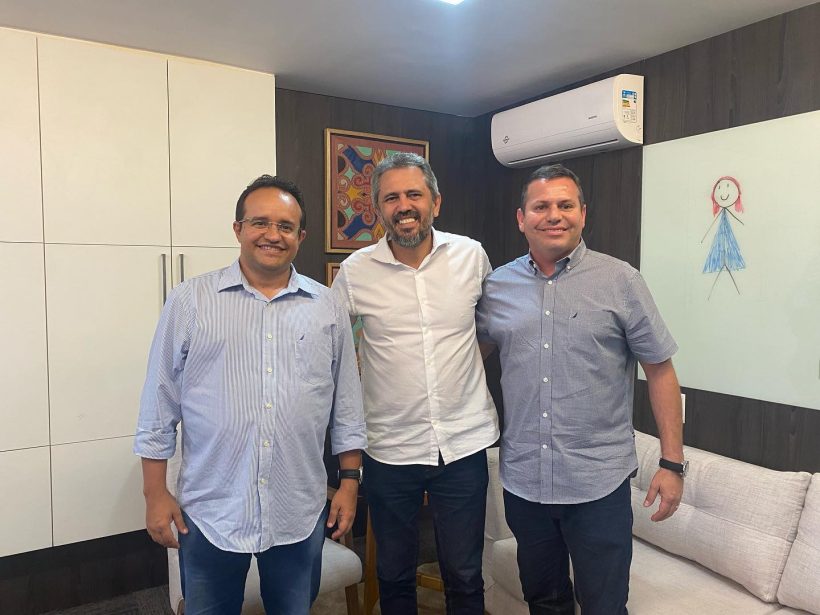 Prefeito de Maranguape se reúne com o governador Elmano para tratar sobre principais pautas do município