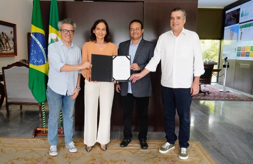 Izolda assina decreto que libera terreno para construção do Centro Cultural Chico Anysio