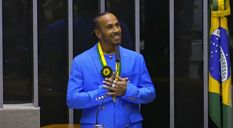 Lewis Hamilton recebe título de Cidadão Honorário do Brasil