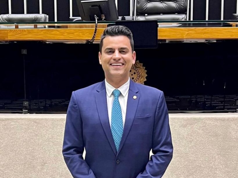 Yury do Paredão fala pela primeira vez no Congresso sobre morte da irmã