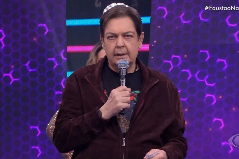 Sondado pela Record, Faustão decide continuar na Band